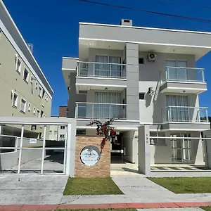 https://apartamento-na-praia-de-palmas-governador-celso-ramos.santa-catarina-brasil.com